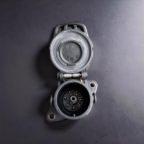 7 PIN EBS SOCKET (SCREW TYPE – HEAVY DUTY)
